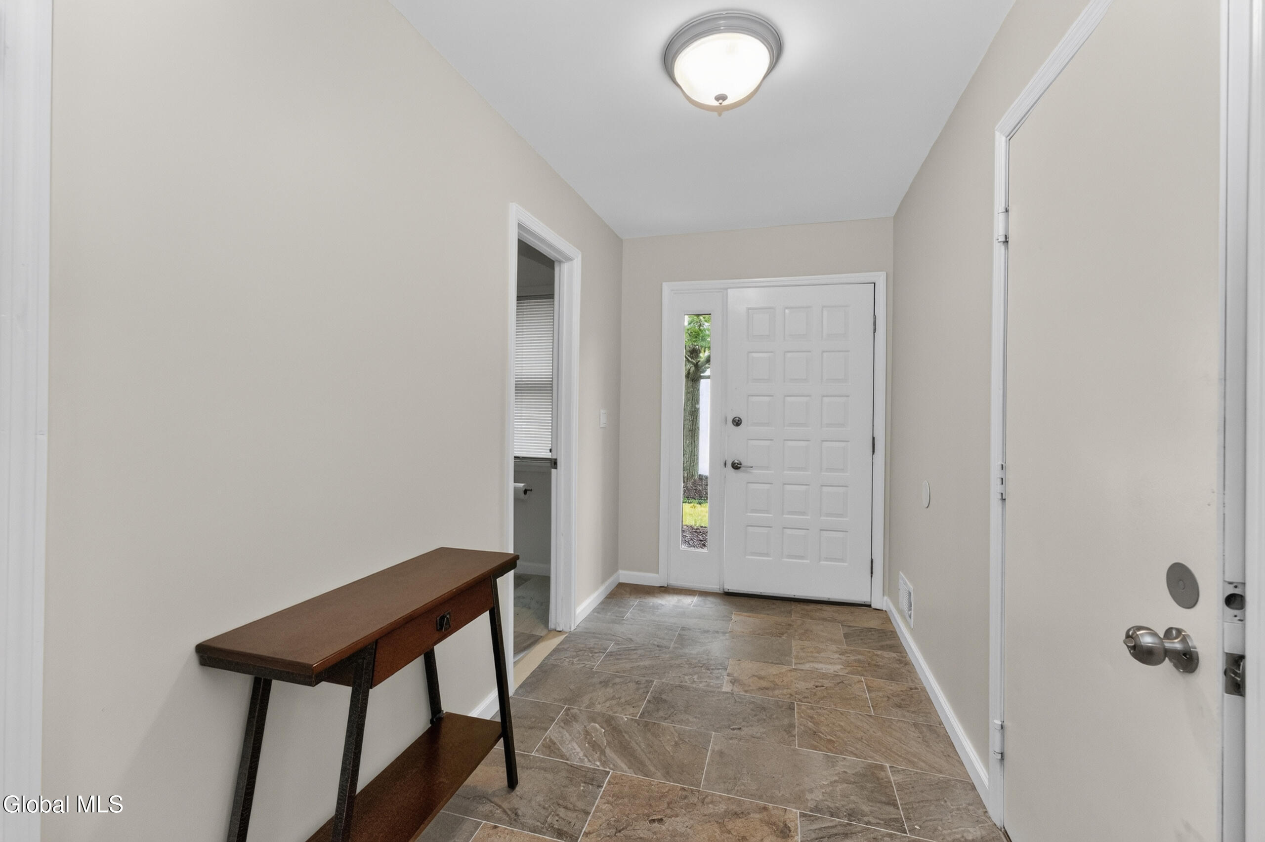 20 Bridgewood Lane Watervliet NY 12189