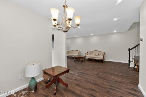 20 Bridgewood Lane Watervliet NY 12189