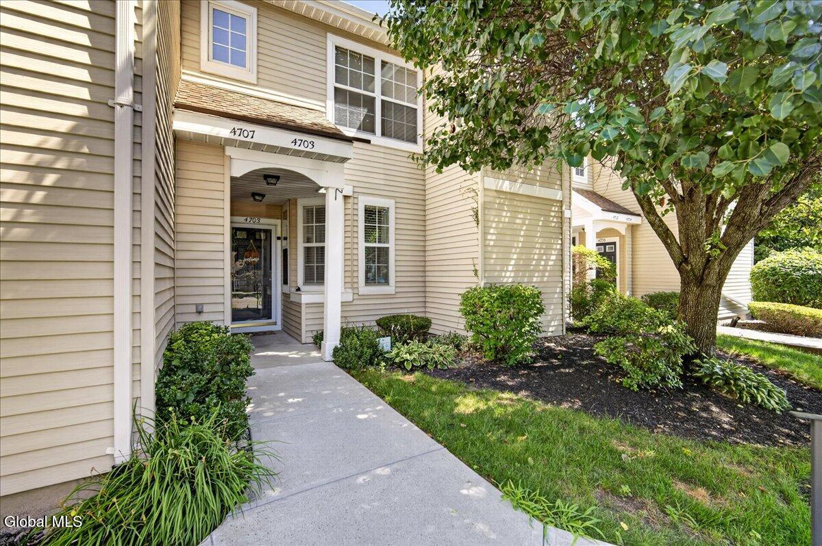 4703 S Foxwood Drive Clifton Park NY 12065