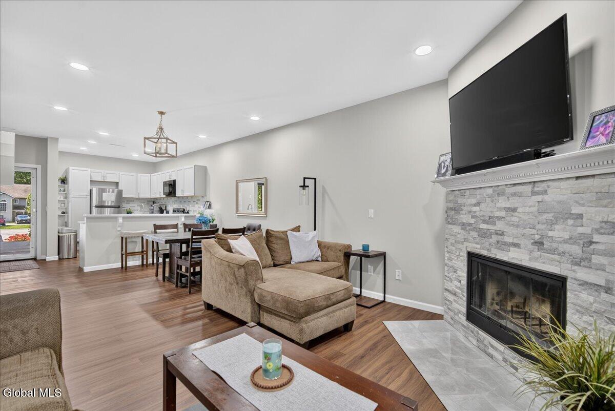 4703 S Foxwood Drive Clifton Park NY 12065