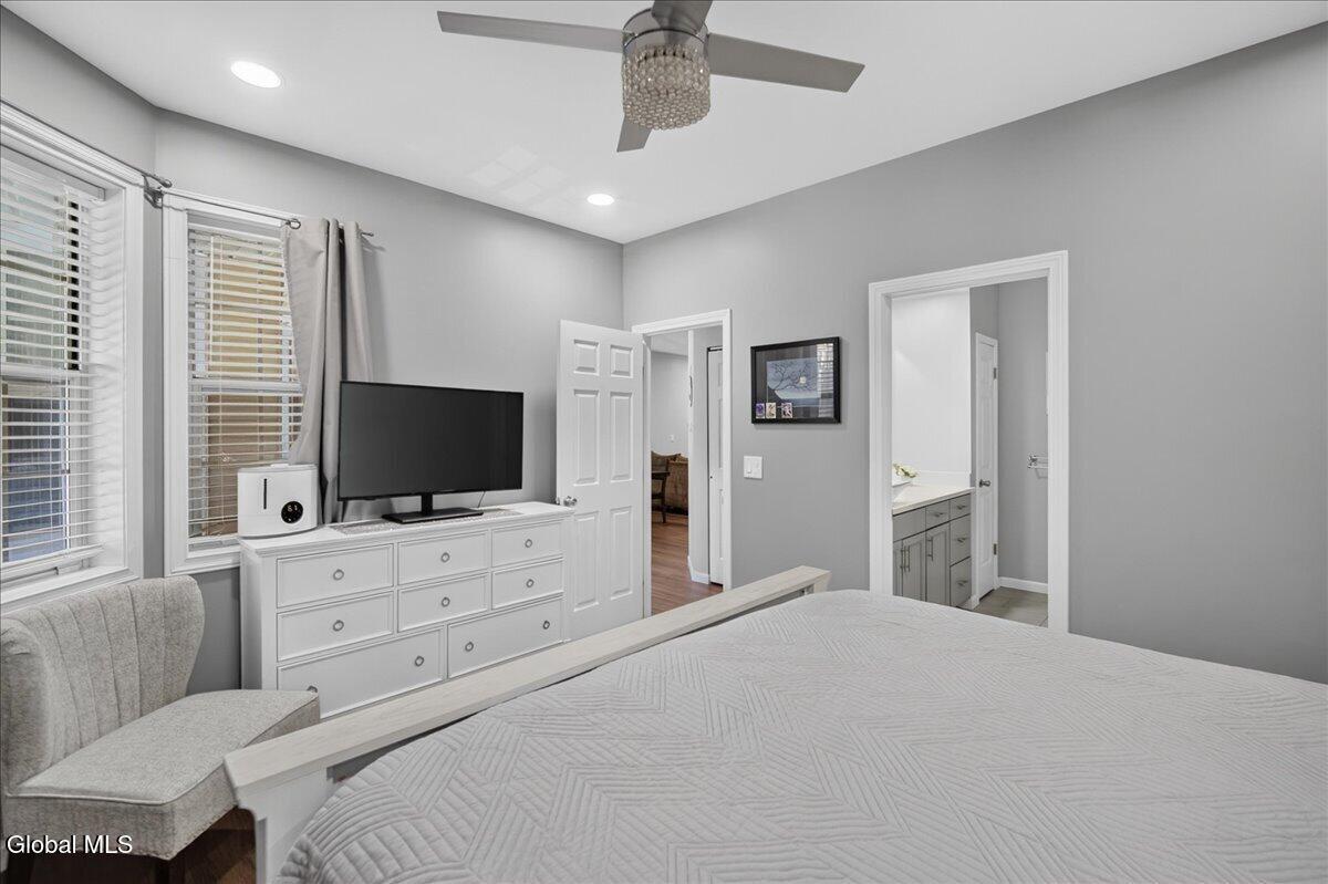 4703 S Foxwood Drive Clifton Park NY 12065