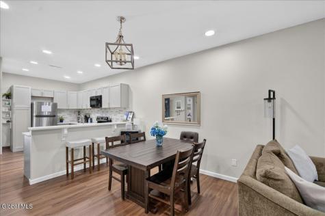 4703 S Foxwood Drive Clifton Park NY 12065