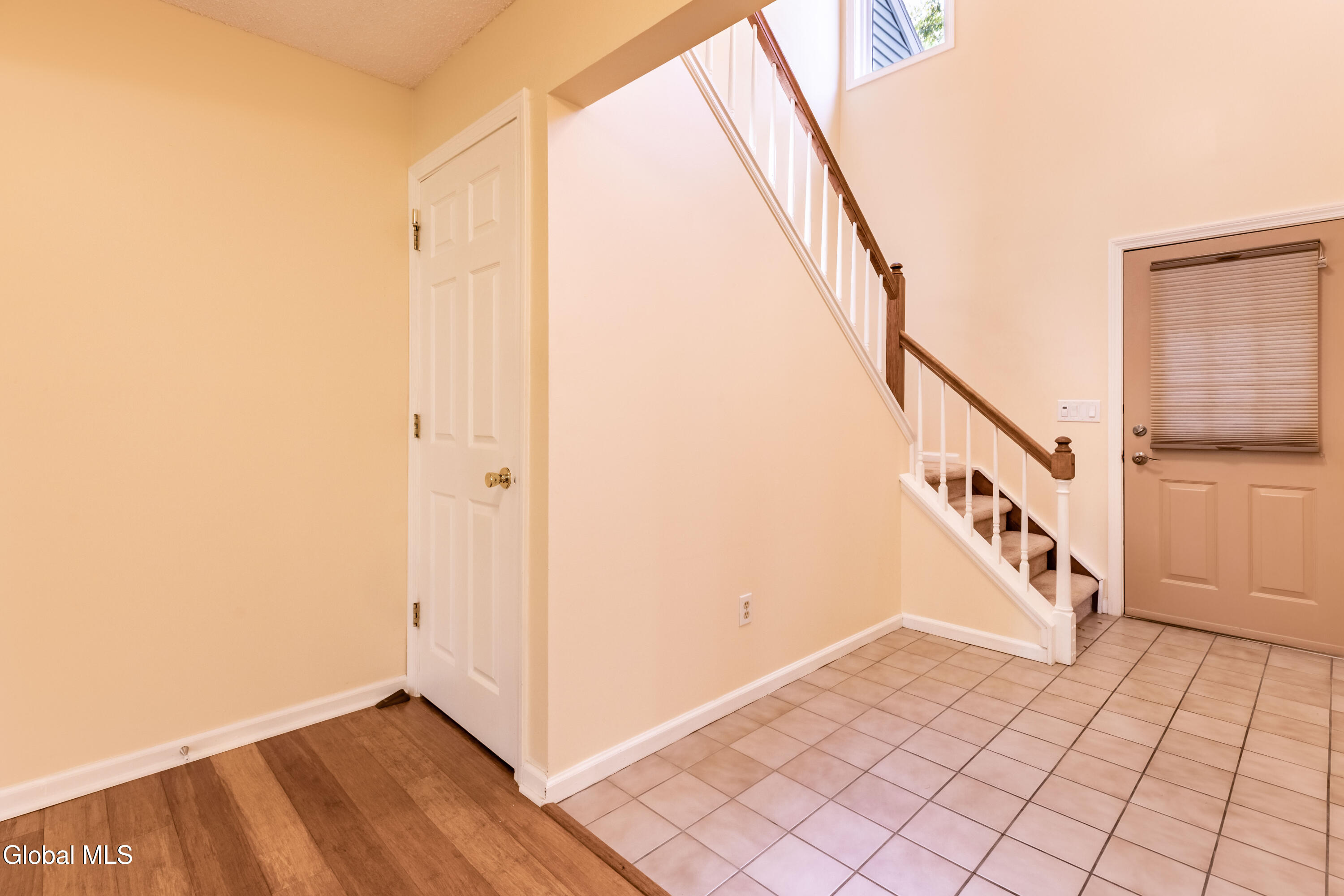 21 Standish Drive Glenmont NY 12077