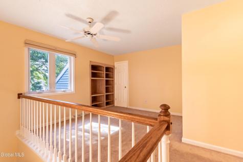21 Standish Drive Glenmont NY 12077