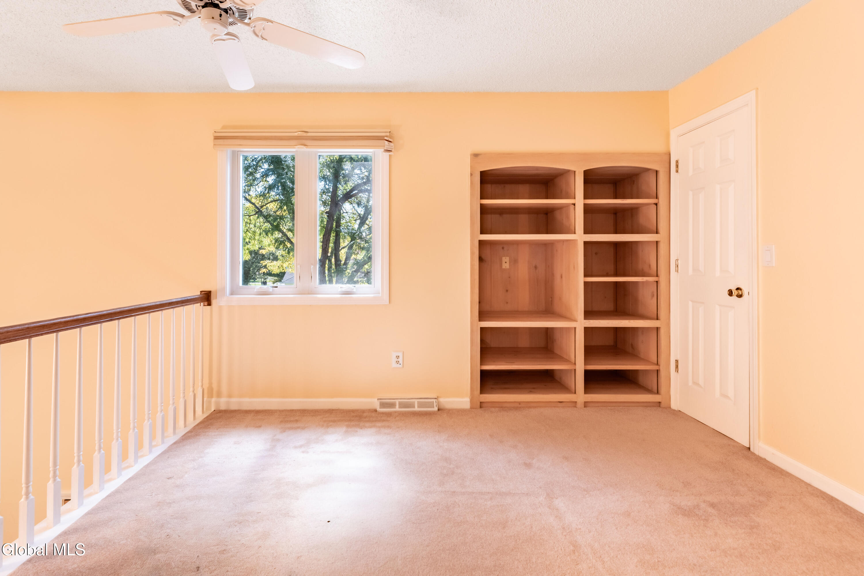 21 Standish Drive Glenmont NY 12077