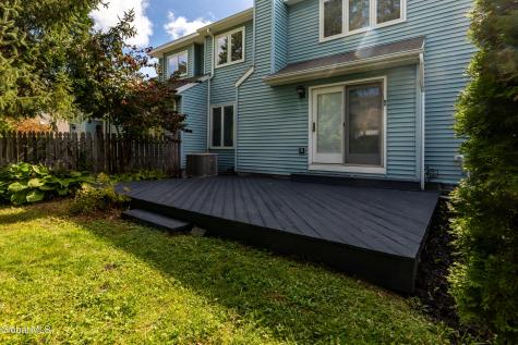 21 Standish Drive Glenmont NY 12077