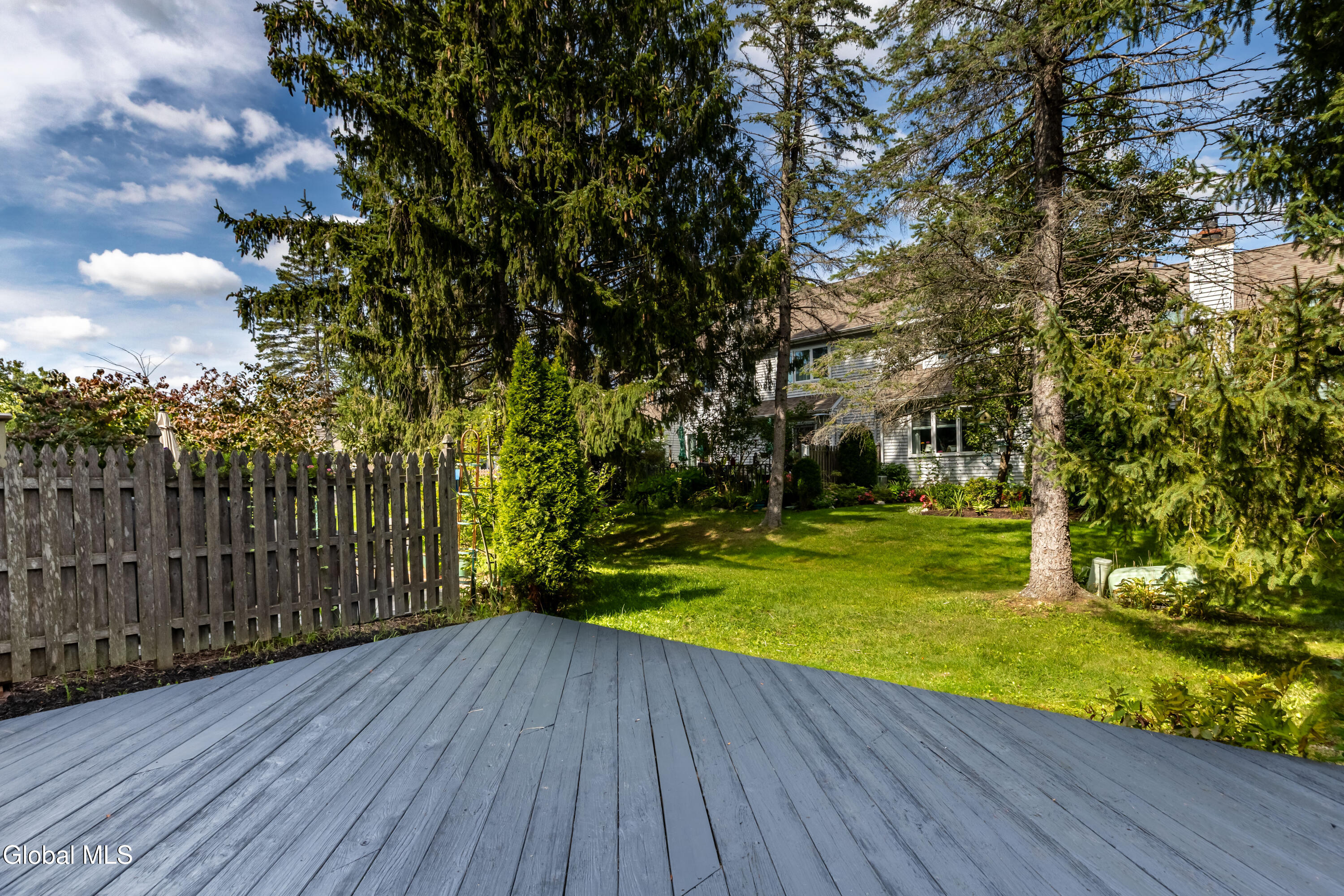 21 Standish Drive Glenmont NY 12077