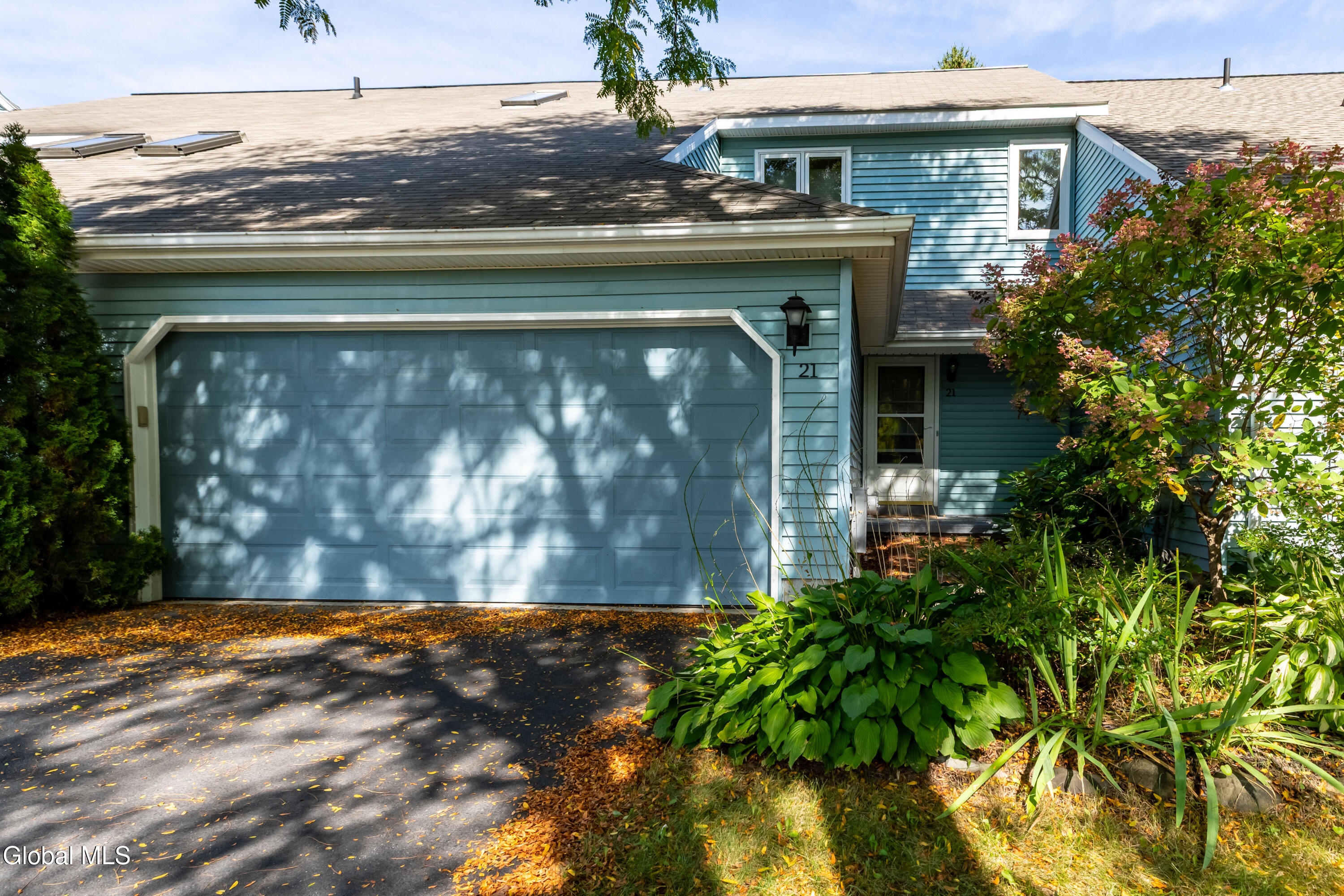 21 Standish Drive Glenmont NY 12077