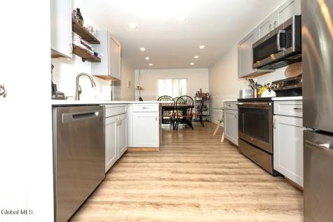 117 Garnett Lane Slingerlands NY 12159
