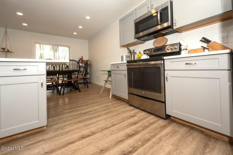 117 Garnett Lane Slingerlands NY 12159
