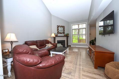 117 Garnett Lane Slingerlands NY 12159