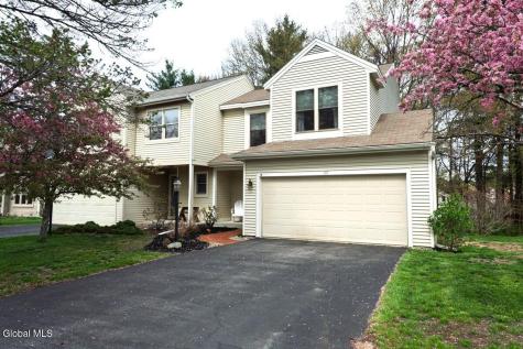 117 Garnett Lane Slingerlands NY 12159