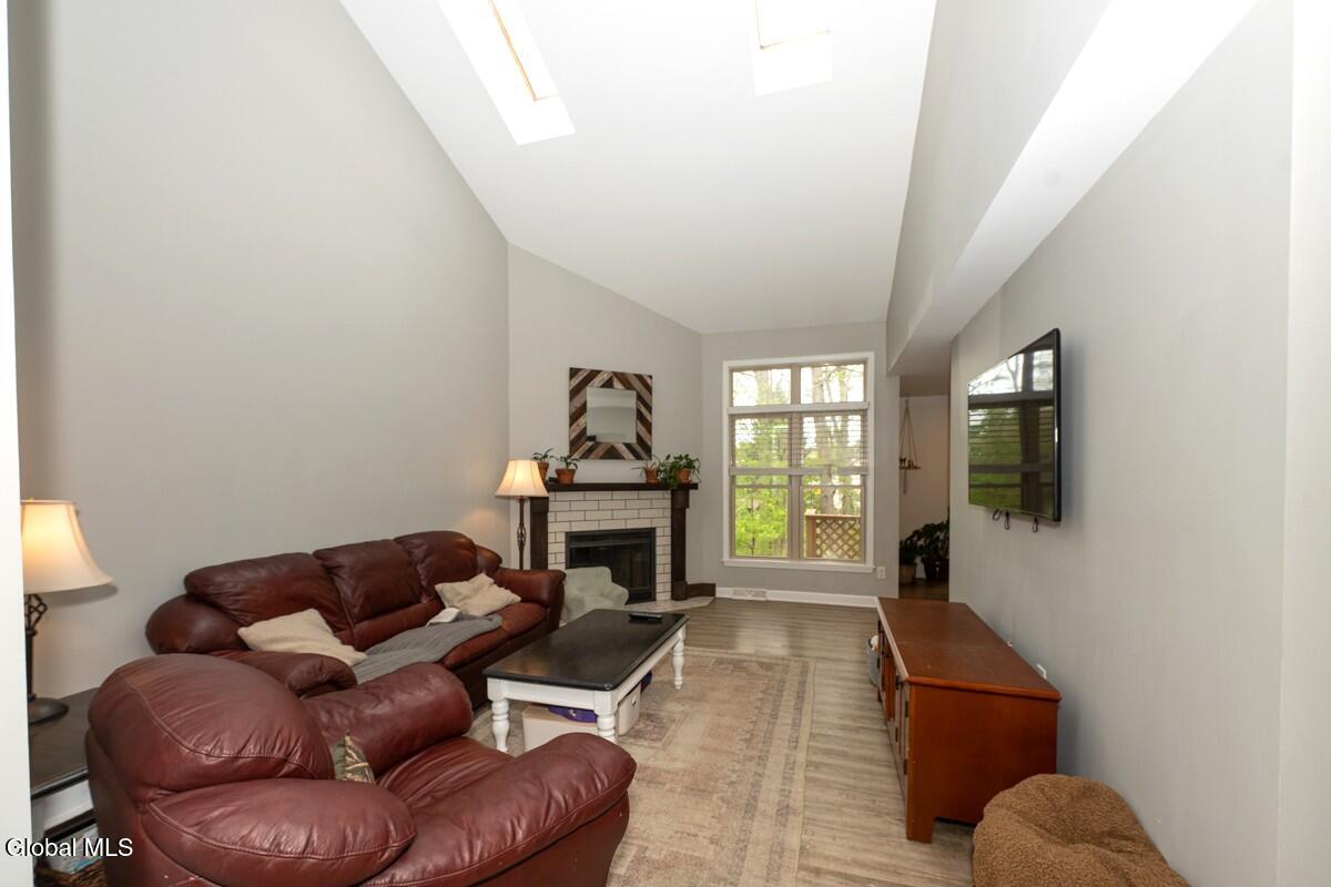 117 Garnett Lane Slingerlands NY 12159