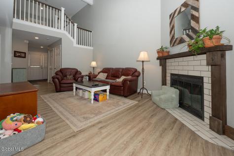 117 Garnett Lane Slingerlands NY 12159