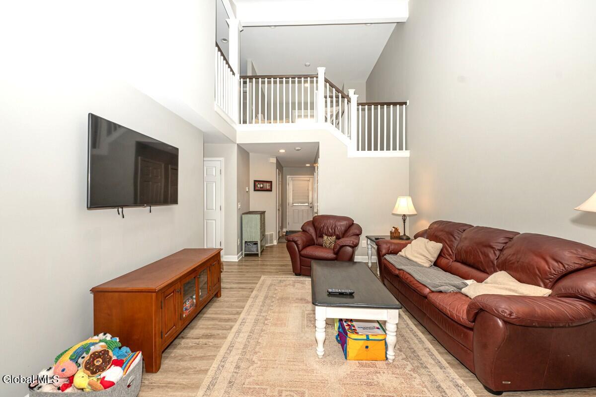 117 Garnett Lane Slingerlands NY 12159