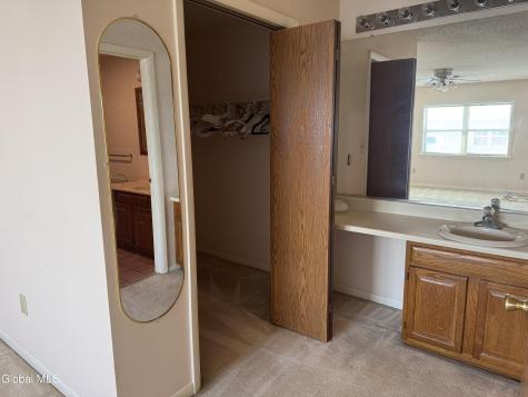 807 Cambridge Manor Drive Scotia NY 12302