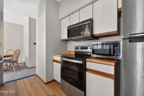 124 Monmouth Way Halfmoon NY 12065
