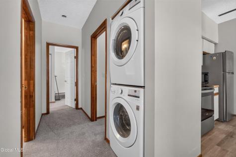 124 Monmouth Way Halfmoon NY 12065