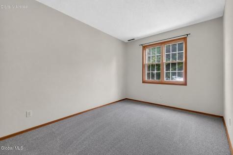 124 Monmouth Way Halfmoon NY 12065