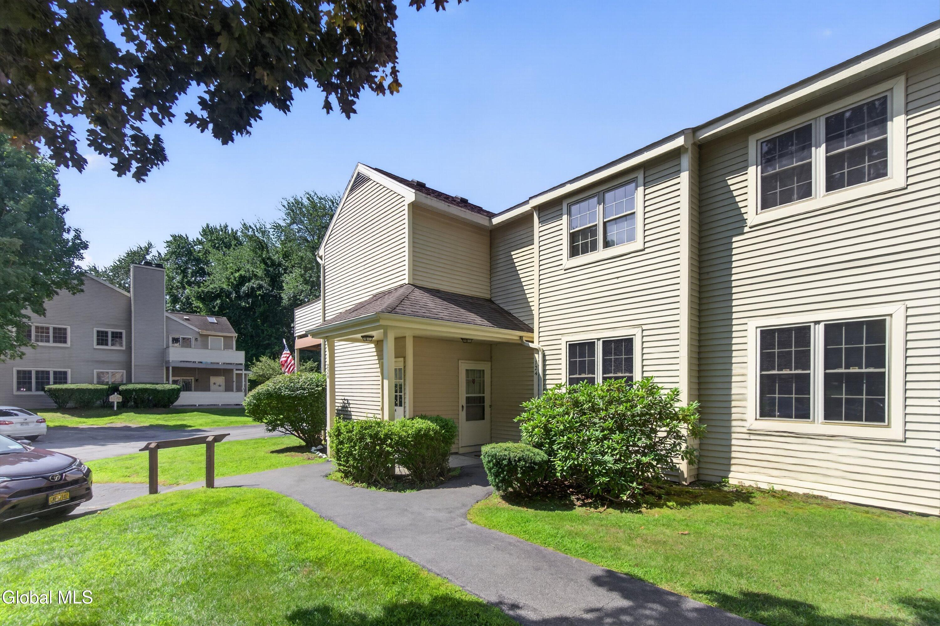 124 Monmouth Way Halfmoon NY 12065