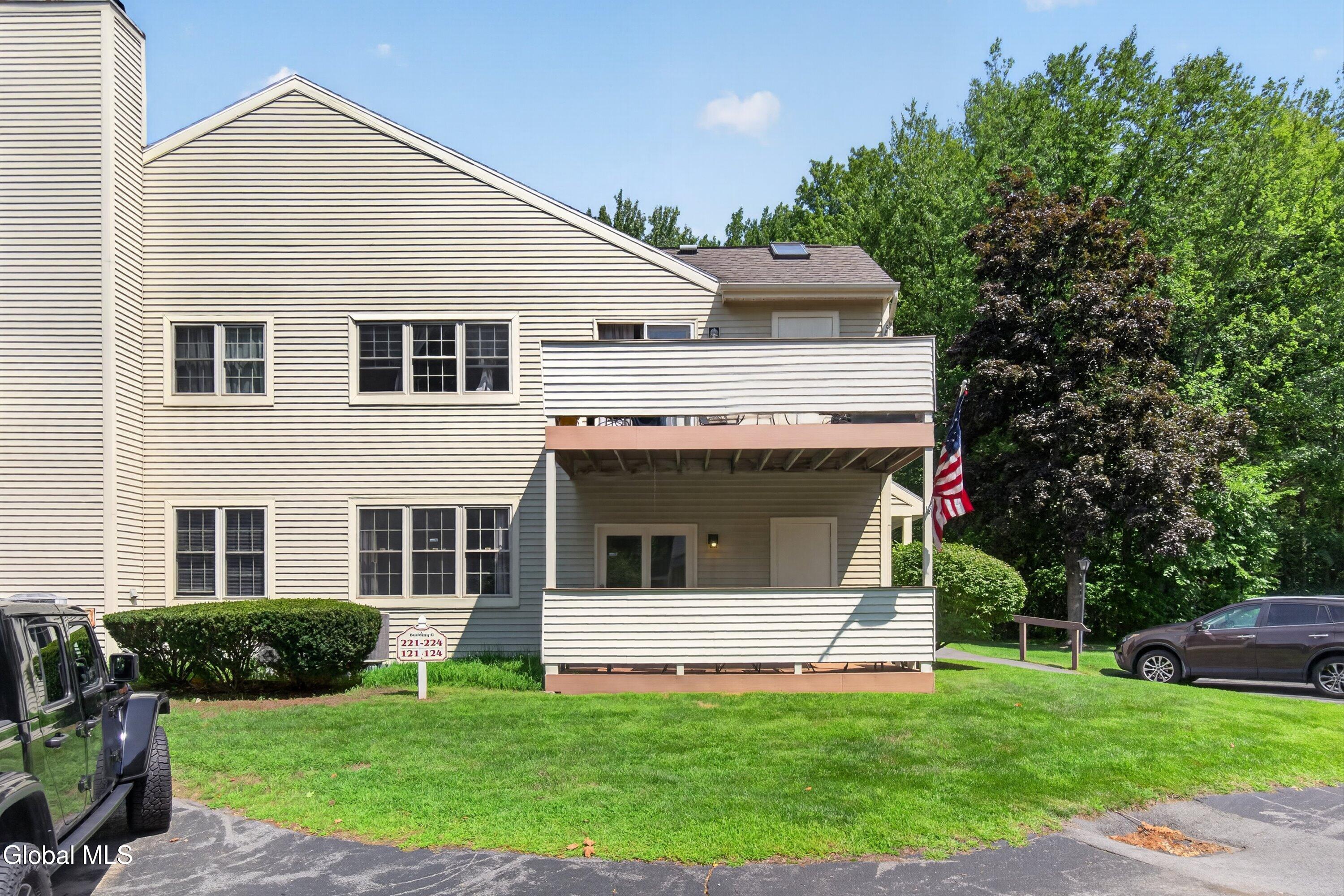 124 Monmouth Way Halfmoon NY 12065