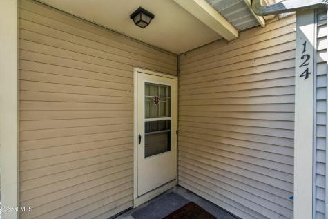 124 Monmouth Way Halfmoon NY 12065