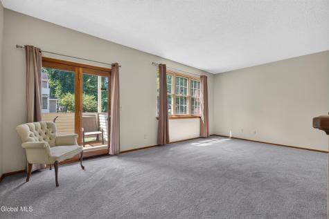 124 Monmouth Way Halfmoon NY 12065