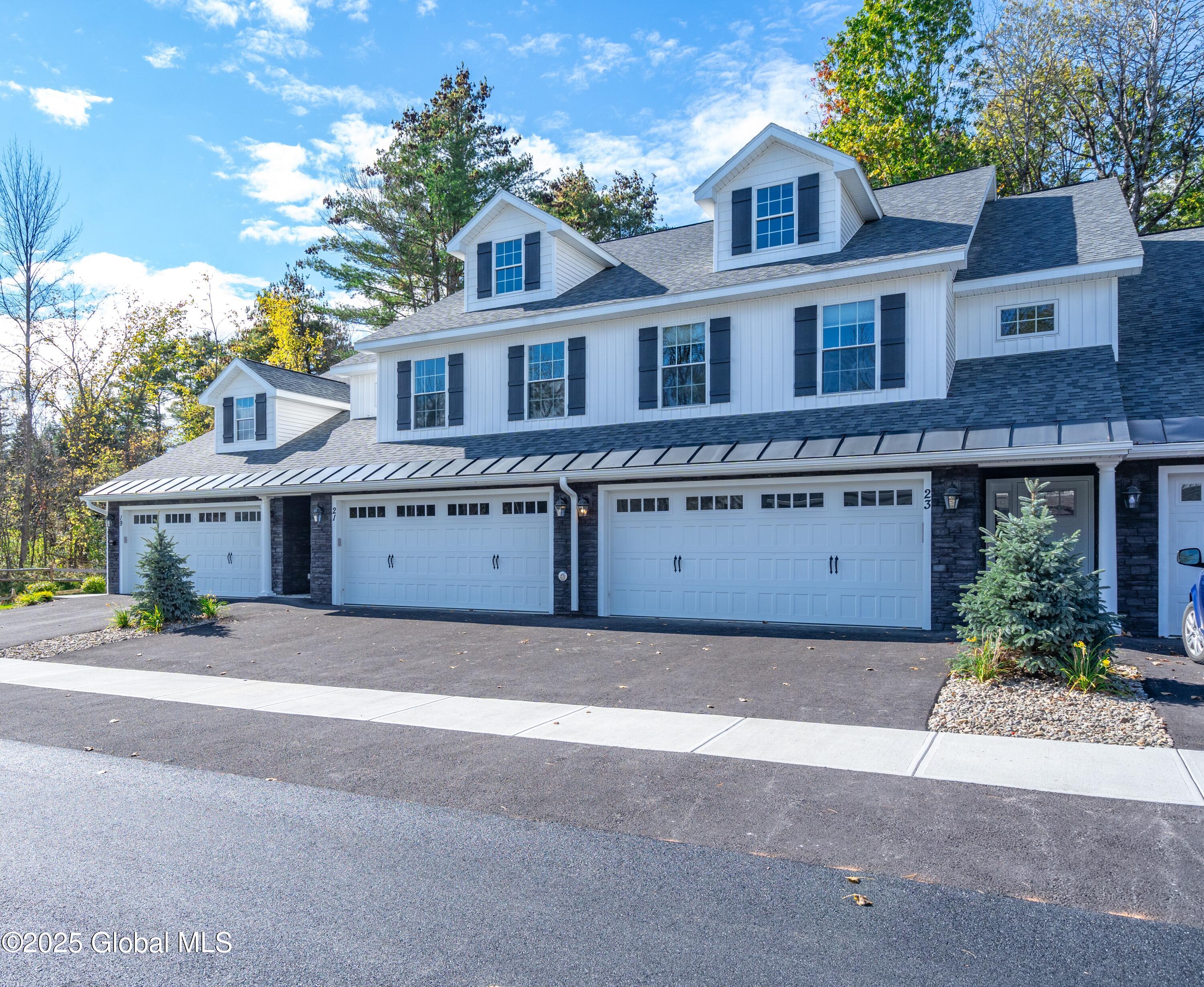 143 Carriage Boulevard Rotterdam NY 12306