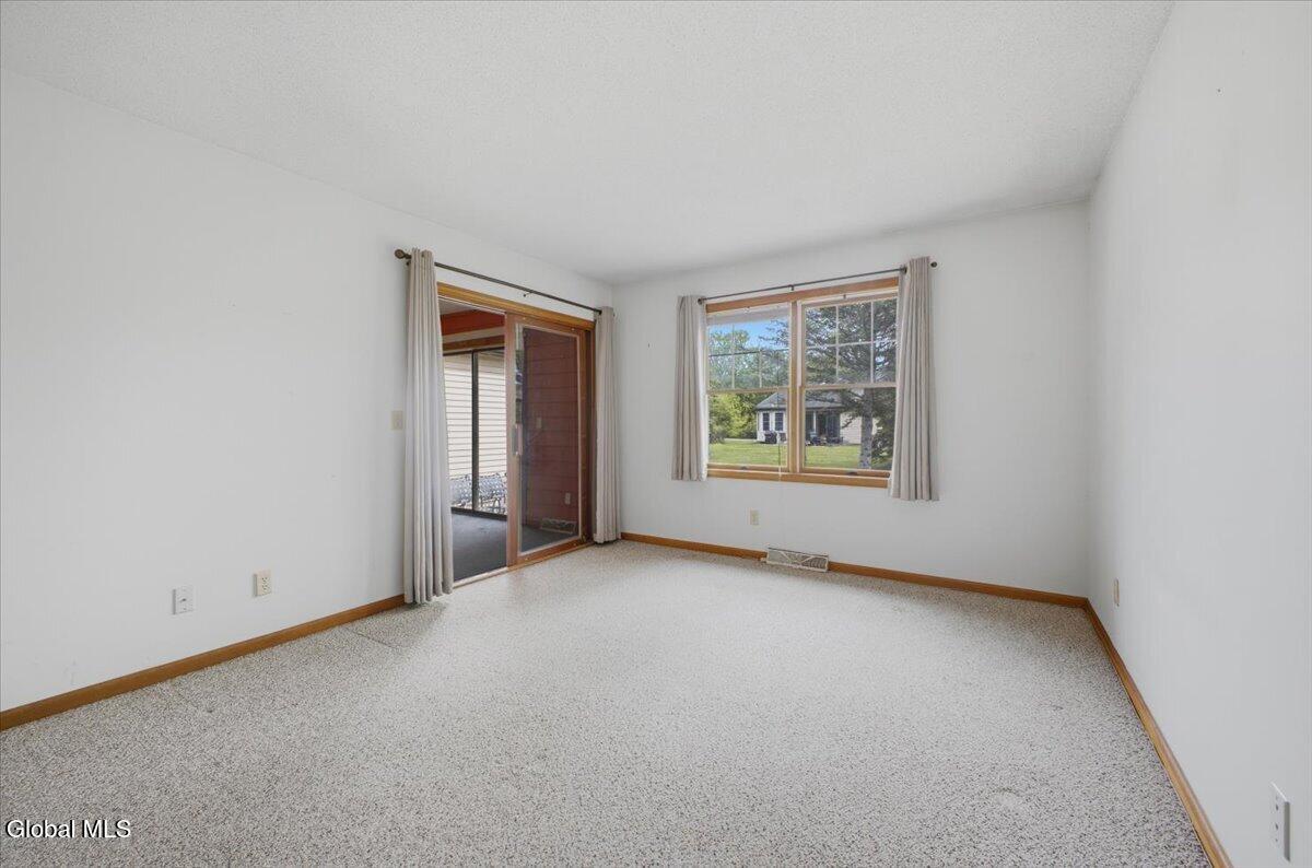 35 Walker Lane Queensbury NY 12804