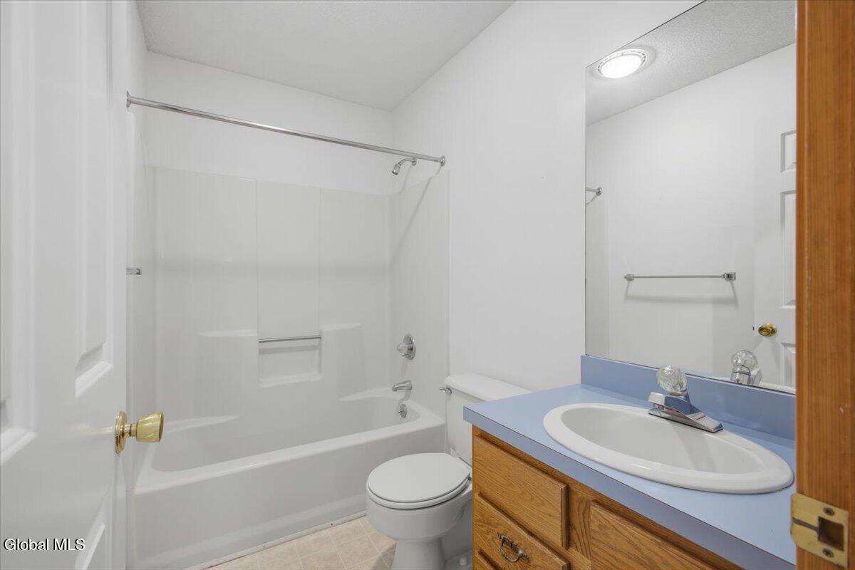 35 Walker Lane Queensbury NY 12804
