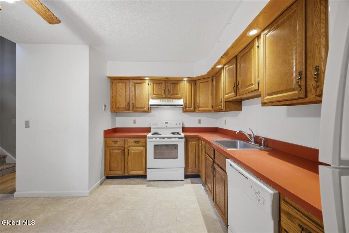 35 Walker Lane Queensbury NY 12804