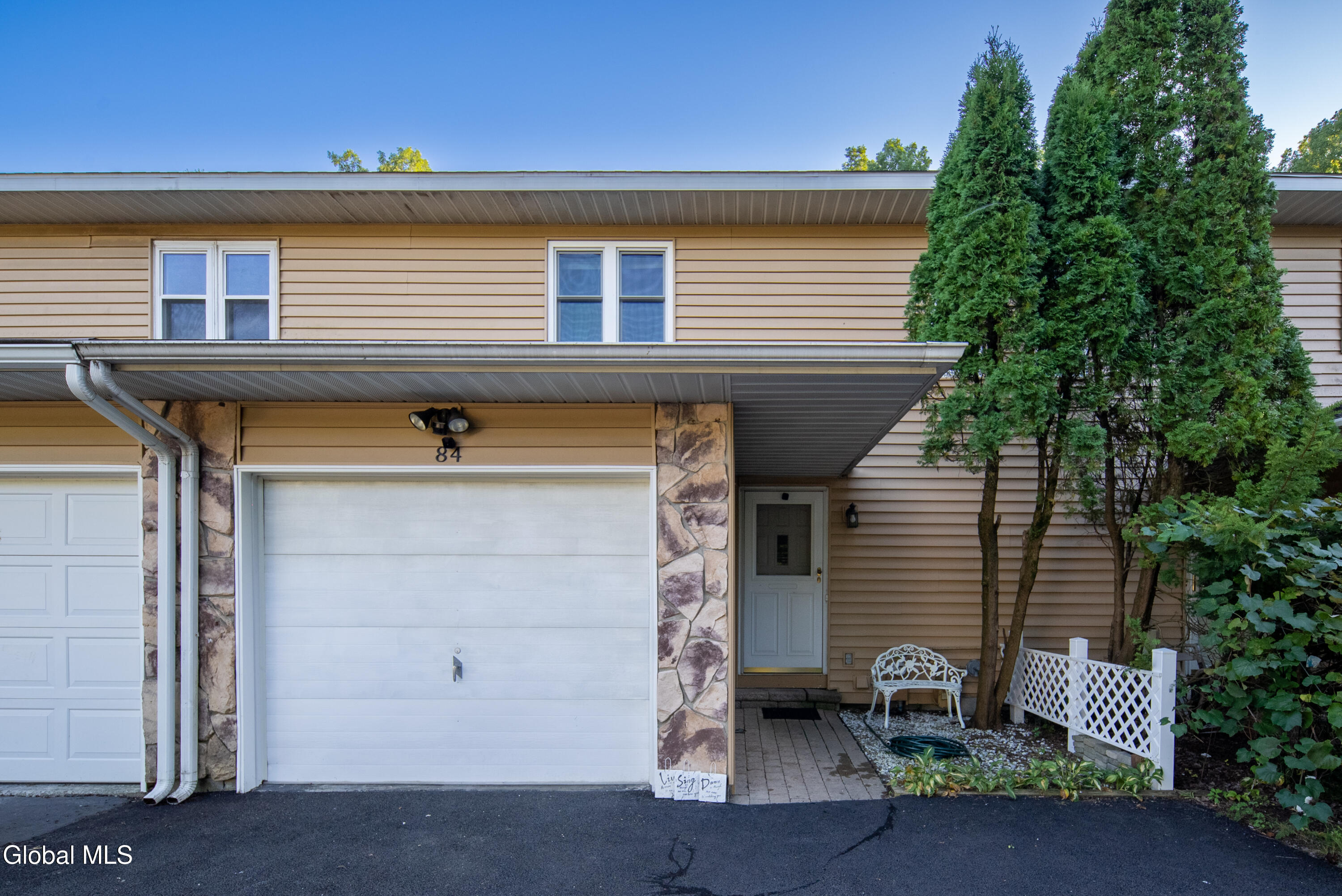 84 Velina Drive Albany NY 12203