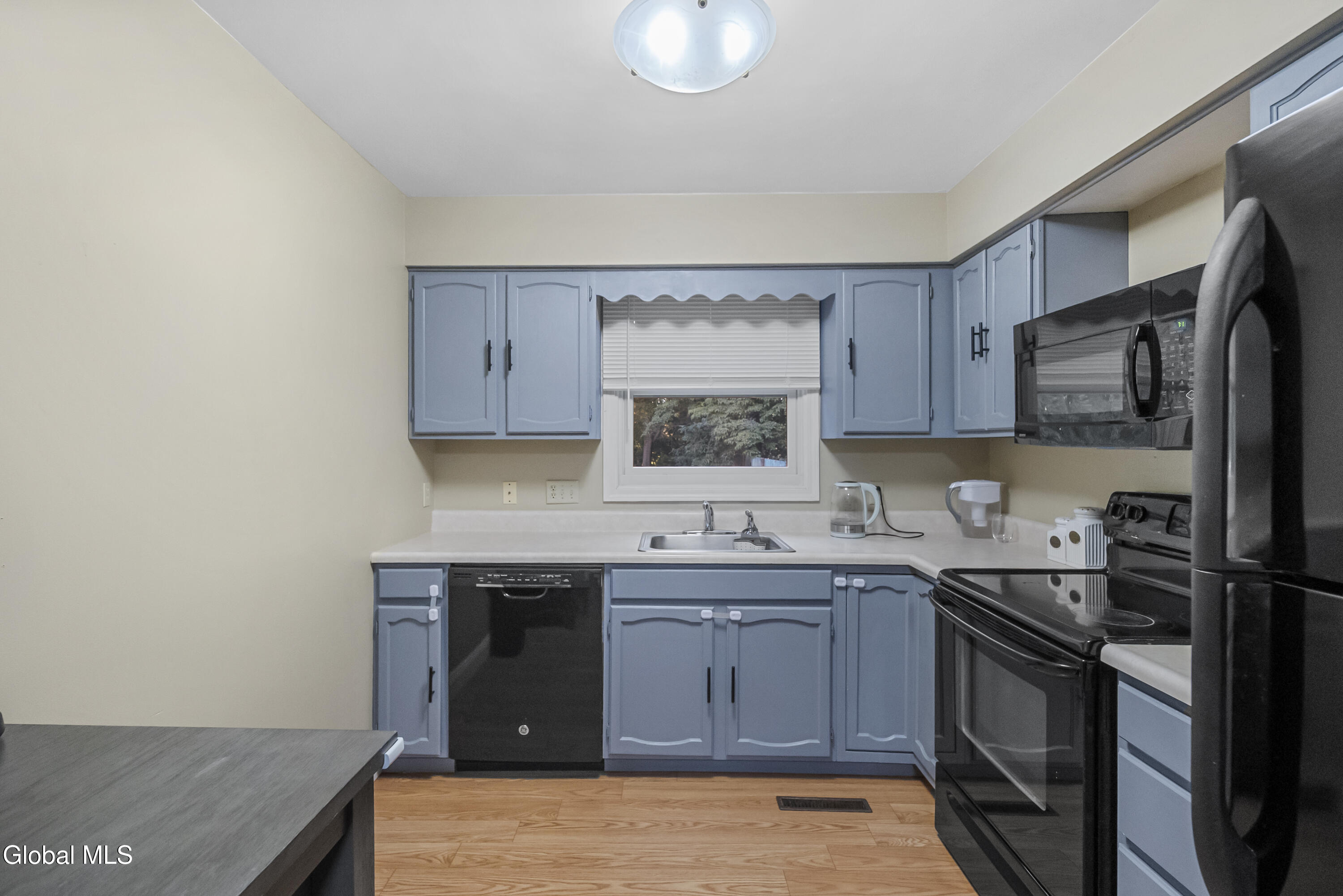 84 Velina Drive Albany NY 12203