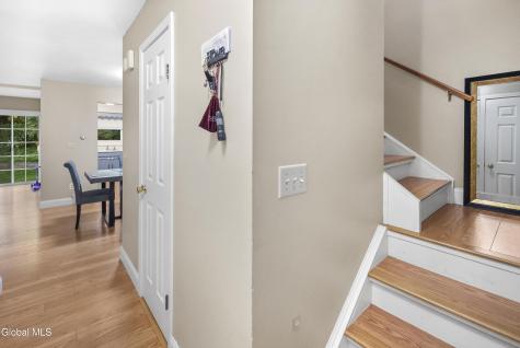 84 Velina Drive Albany NY 12203