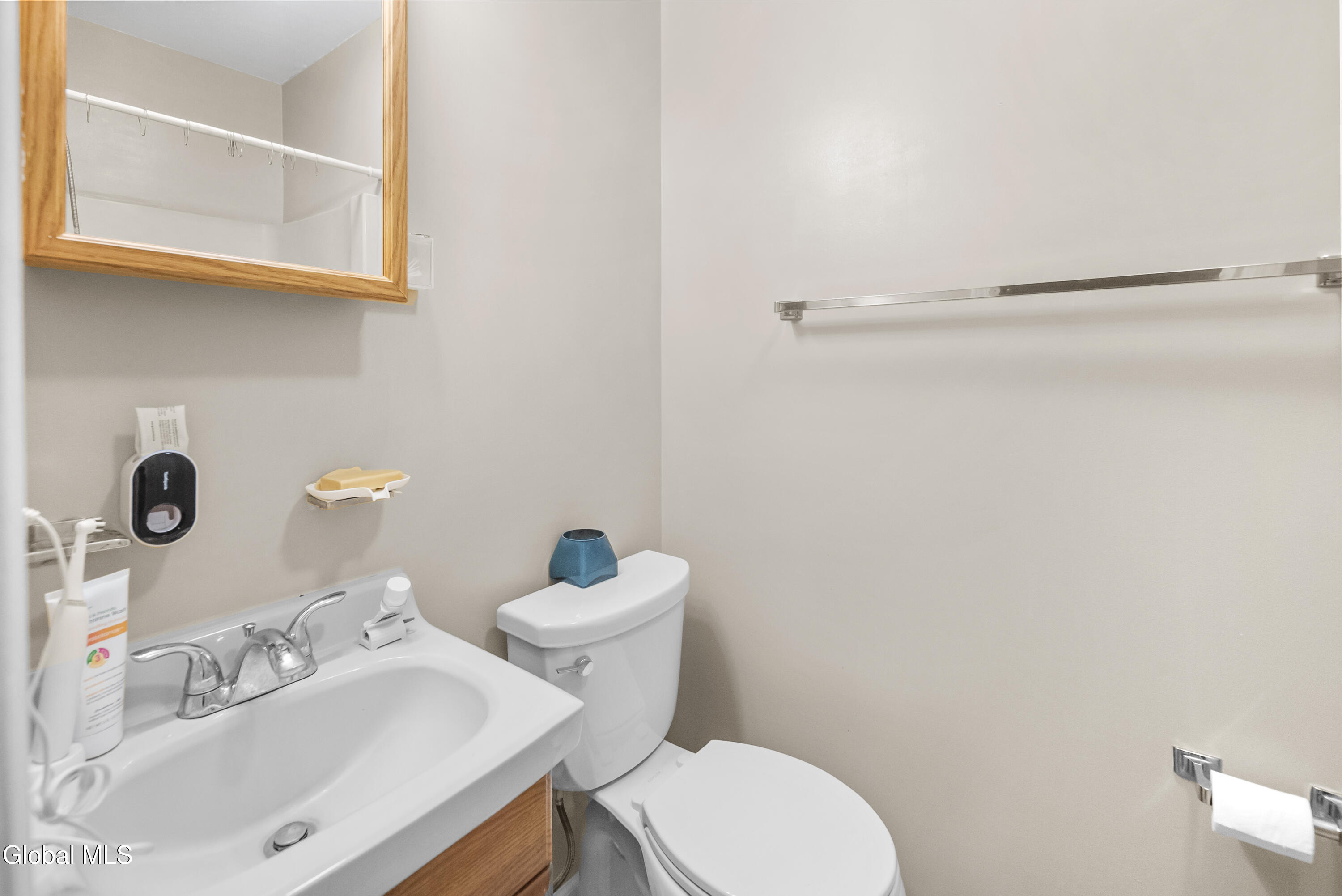 84 Velina Drive Albany NY 12203