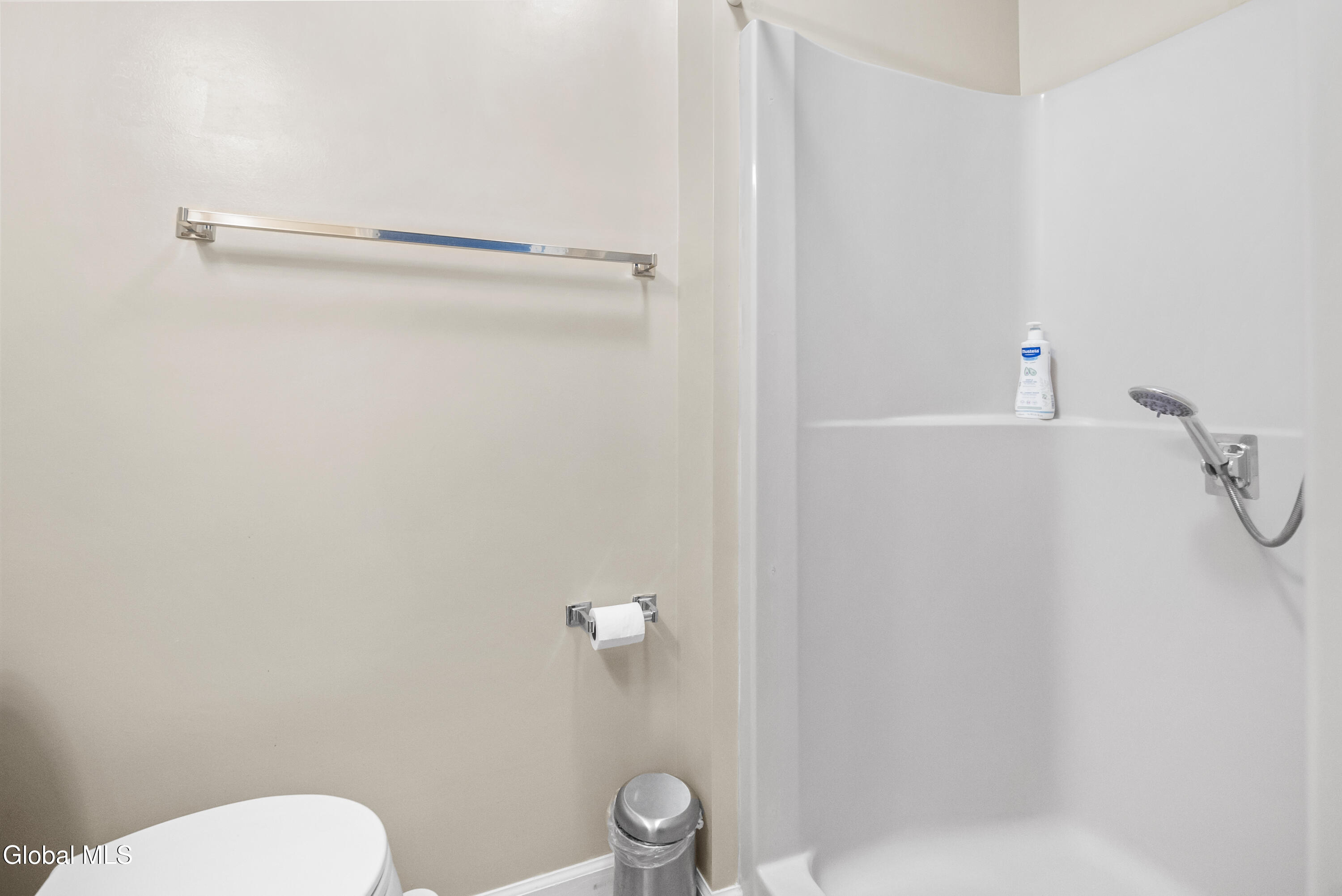 84 Velina Drive Albany NY 12203