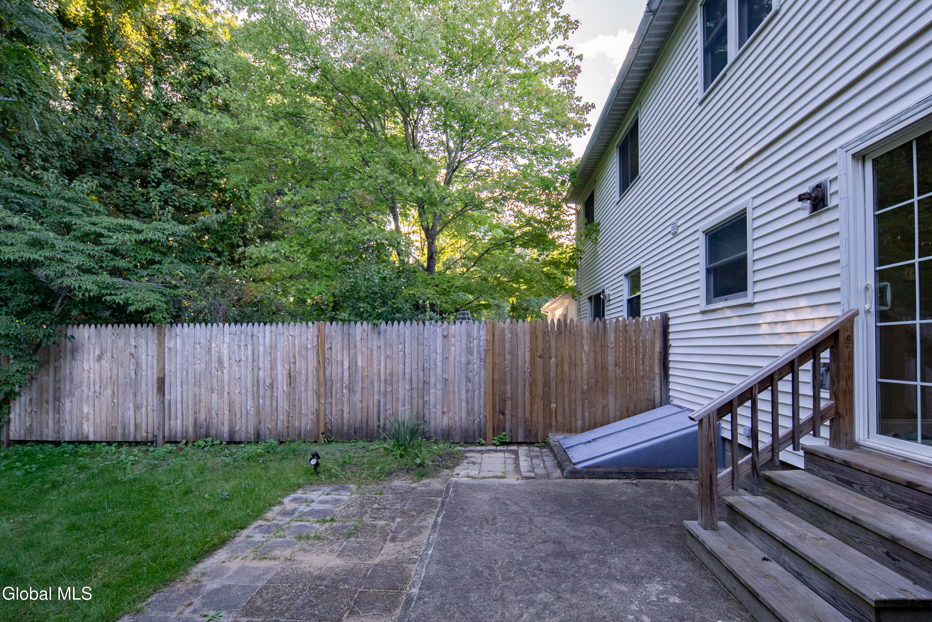 84 Velina Drive Albany NY 12203