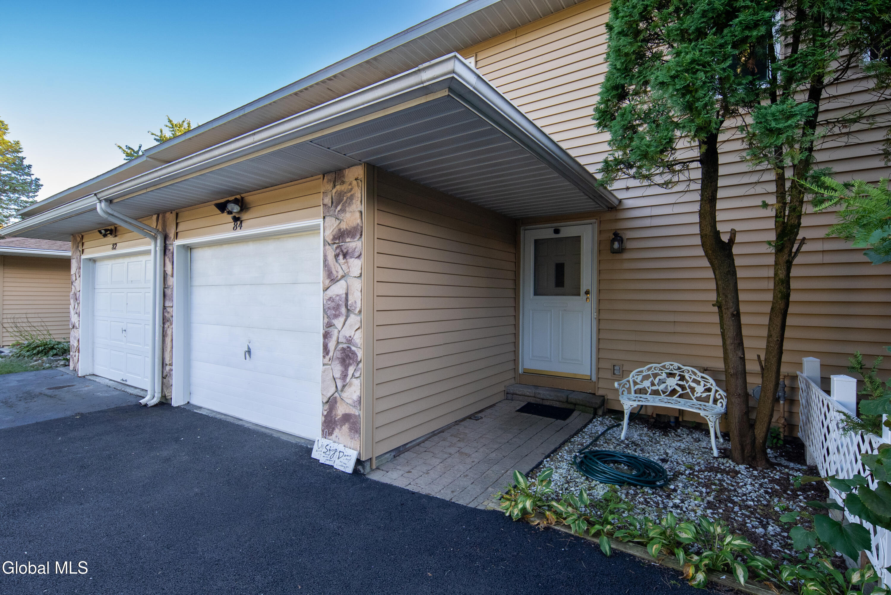 84 Velina Drive Albany NY 12203