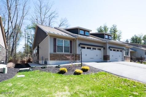 17 Canterbury Lane Delmar NY 12054