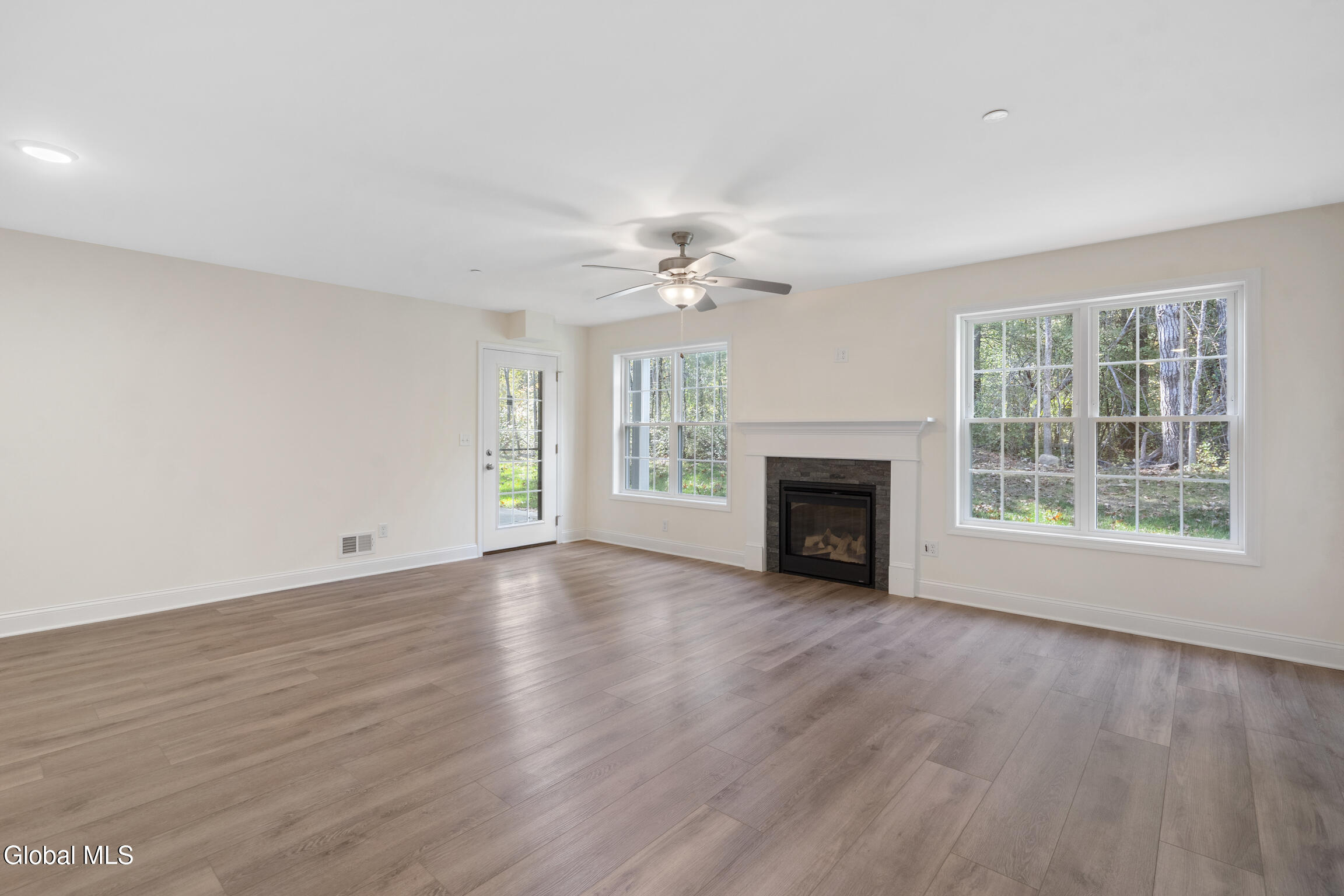1 Hawthorne Drive Glenville NY 12302