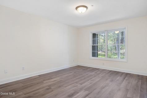 1 Hawthorne Drive Glenville NY 12302