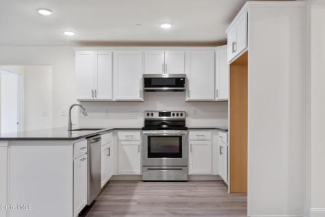 1 Hawthorne Drive Glenville NY 12302