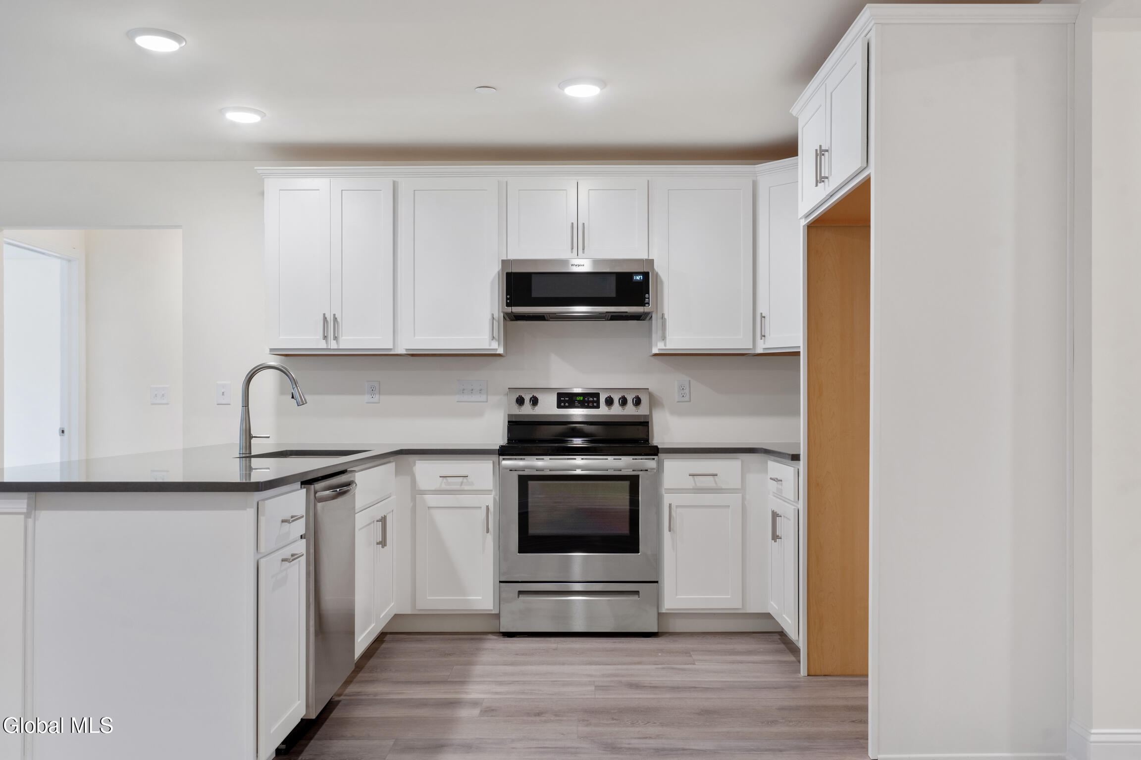 1 Hawthorne Drive Glenville NY 12302