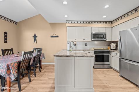 2063 Rosedale Way Guilderland NY 12303