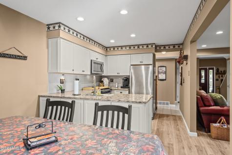 2063 Rosedale Way Guilderland NY 12303