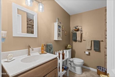 2063 Rosedale Way Guilderland NY 12303