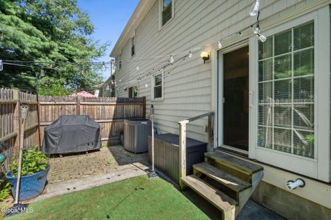 137 Point Of Woods Drive Albany NY 12203