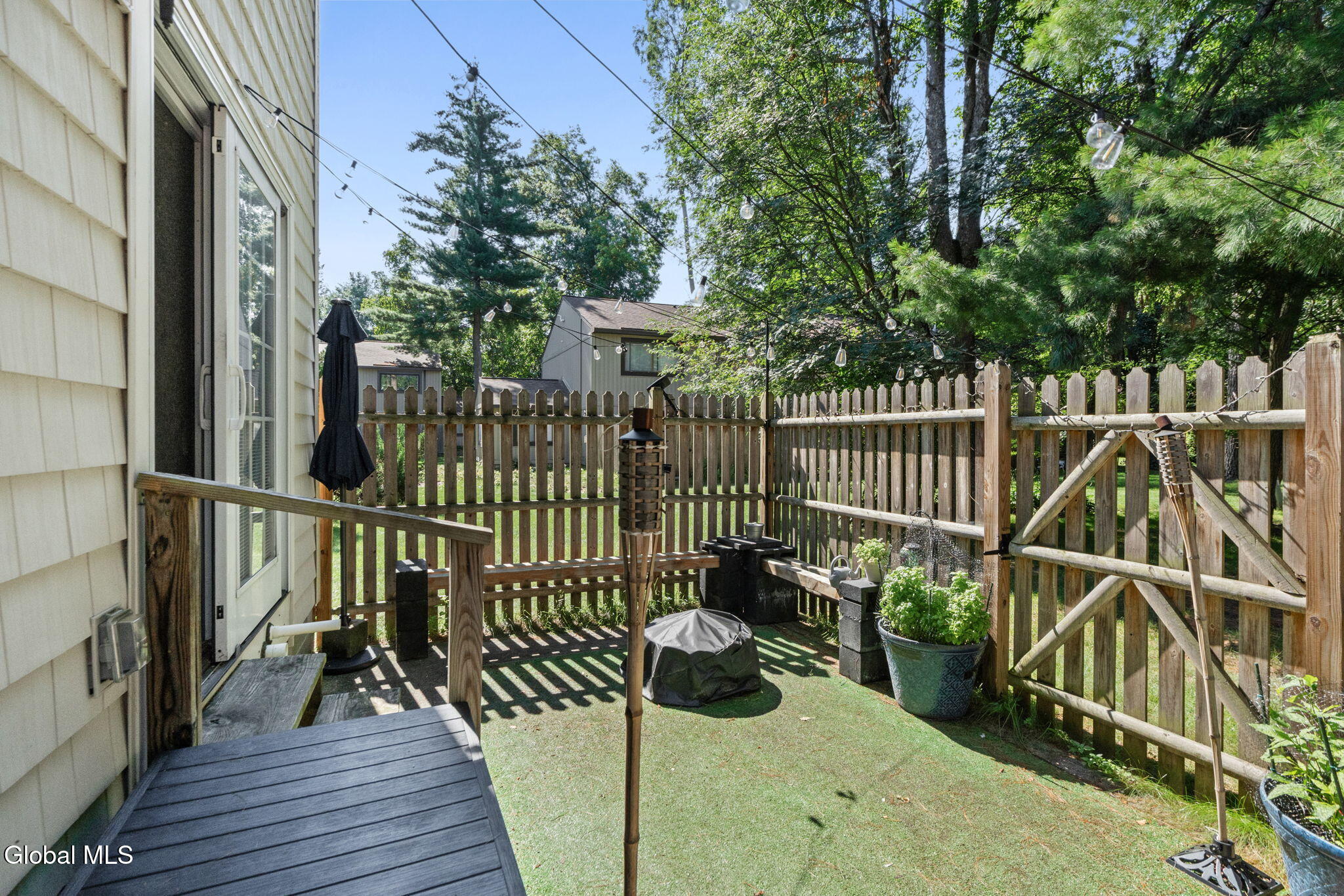 137 Point Of Woods Drive Albany NY 12203