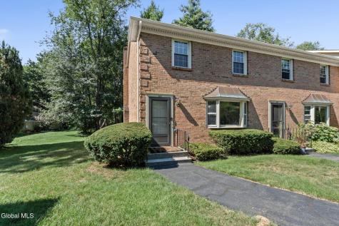 137 Point Of Woods Drive Albany NY 12203