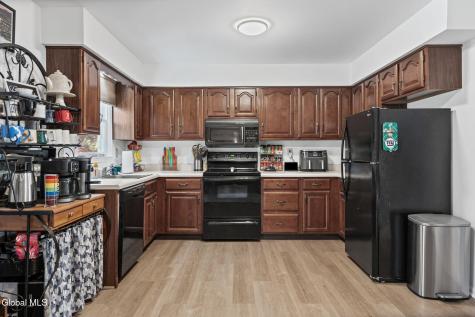 137 Point Of Woods Drive Albany NY 12203